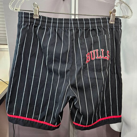 Starter Chicago Bulls Kids Shorts L Jersey Black Red Stripe Basketball NBA - Picture 4 of 6